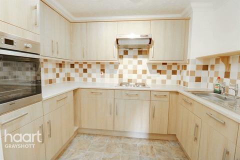 1 bedroom flat for sale, Headley Road, Hindhead