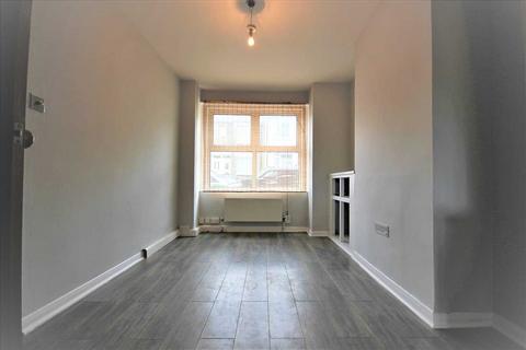 2 bedroom apartment to rent, Milner Road, Brighton