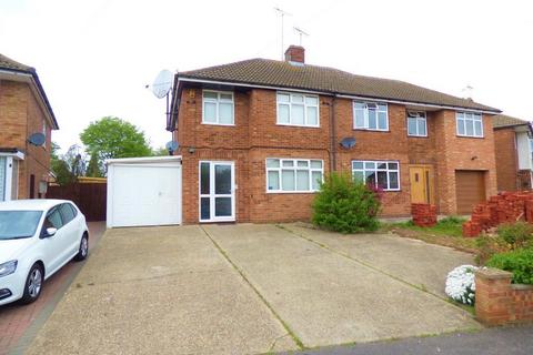 3 bedroom semi-detached house to rent, Collingtree, Luton, Bedfordshire, LU2 8HN