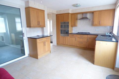 3 bedroom semi-detached house to rent, Collingtree, Luton, Bedfordshire, LU2 8HN