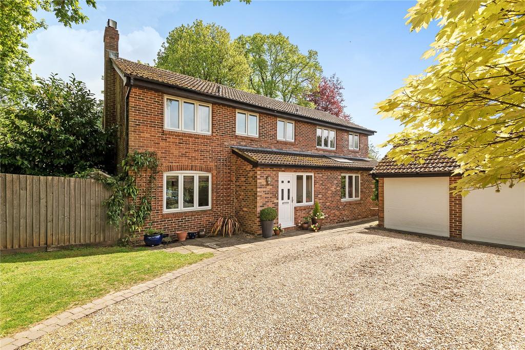 Hall Close, Waltham, Southampton, Hampshire, SO32 5 bed