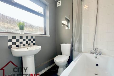 3 bedroom terraced house to rent, Lamcote Street, The Meadows