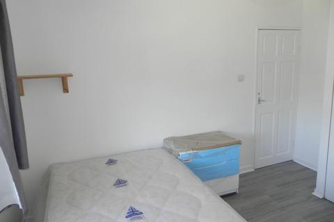 undefined, Yew Tree Drive, Guildford, GU1 1PD