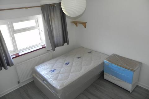 undefined, Yew Tree Drive, Guildford, GU1 1PD