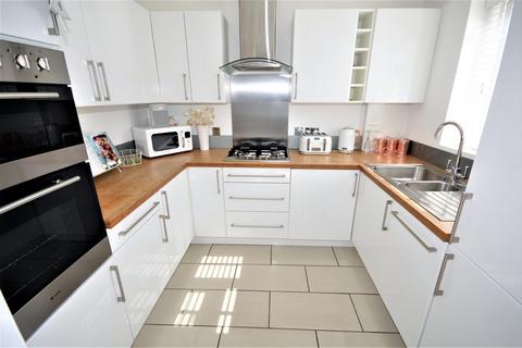 2 bedroom end of terrace house for sale, Melville Gardens, Bournemouth