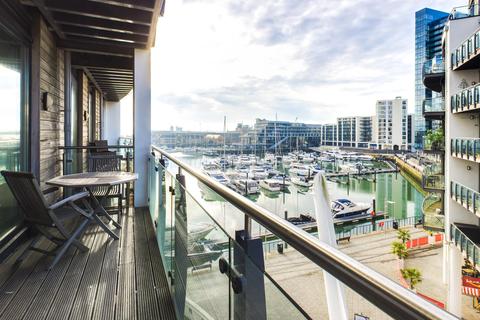 2 Bed Flats For In Ocean Village Latest Apartments 2 Bedroom Flat For Channel Way Southampton So14 3jb