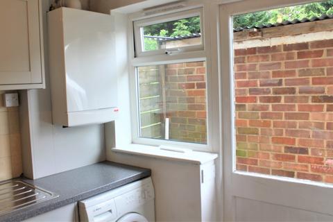 3 bedroom end of terrace house to rent, Elizabeth Road, Suffolk, IP27