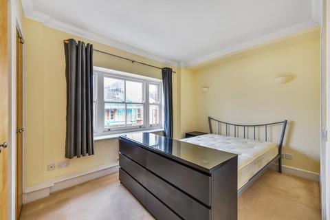 2 bedroom flat to rent, Bromells Road, Clapham Common