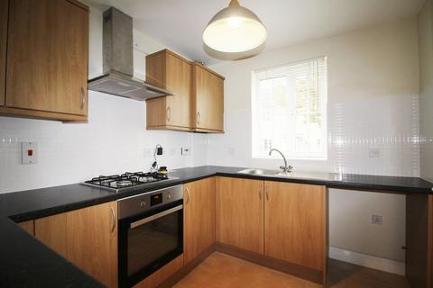 2 bedroom house to rent, Christie Drive, Hinchingbrooke Park