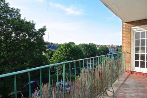 2 bedroom flat to rent, Anerley Road, London SE20