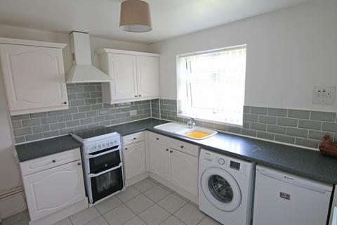 2 bedroom flat to rent, Dale Court, Dale Road, HU14