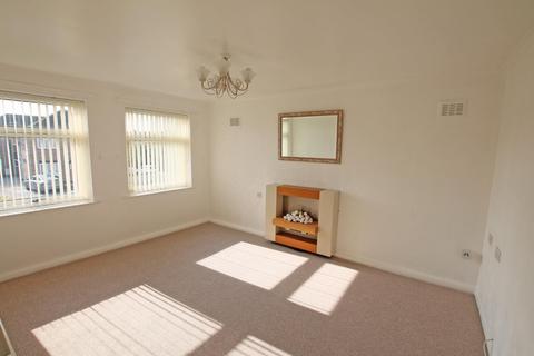 2 bedroom flat to rent, Dale Court, Dale Road, HU14