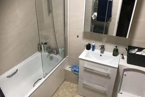 undefined, Liverpool Rd, Luton LU1