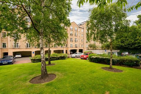 2 bedroom flat to rent, East London Street, Broughton, Edinburgh, EH7