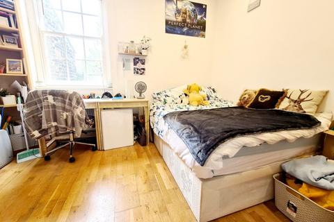 4 bedroom flat to rent, St Pancras way, Camden