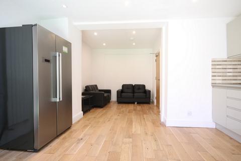4 bedroom house to rent, Carol Street, Camden, NW1