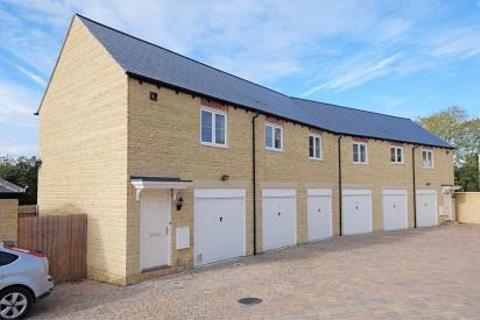 2 bedroom semi-detached house to rent, Carterton,  Oxfordshire,  OX18