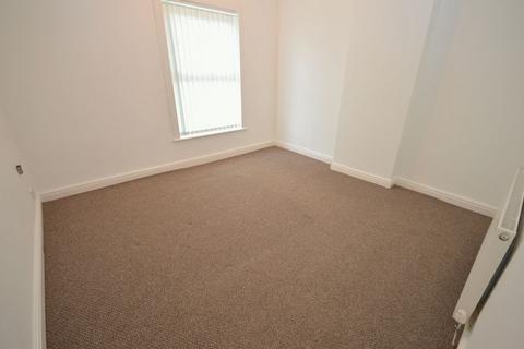 2 bedroom terraced house to rent, Belvoir Road, Widnes