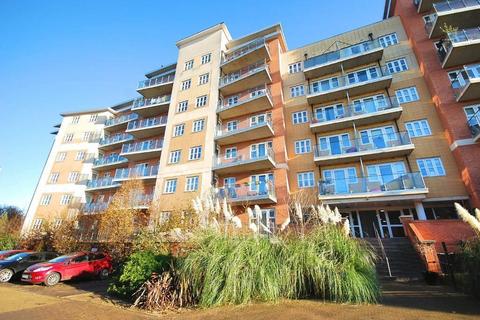 2 bedroom flat to rent, 4 BRIDGE COURT, STANLEY ROAD