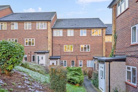 2 bedroom maisonette for sale, Amersham Hill, High Wycombe HP13