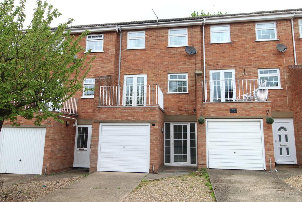 3 bedroom townhouse to rent