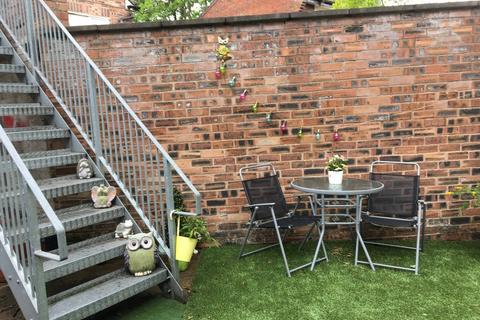 2 bedroom apartment to rent, Great Stone Road, Stretford