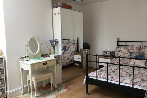 2 bedroom apartment to rent, Great Stone Road, Stretford