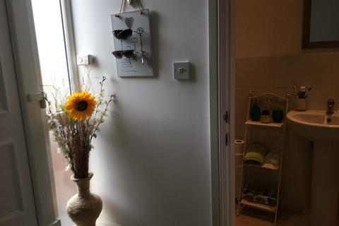 2 bedroom apartment to rent, Great Stone Road, Stretford