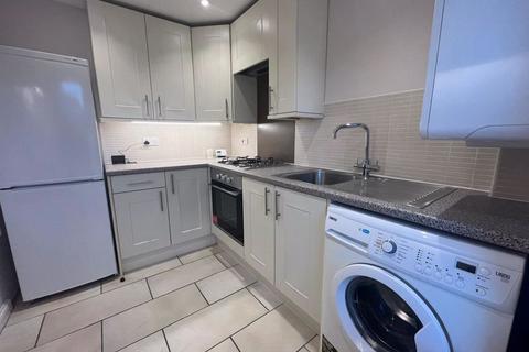 2 bedroom terraced house to rent, Pursey Drive, Bristol