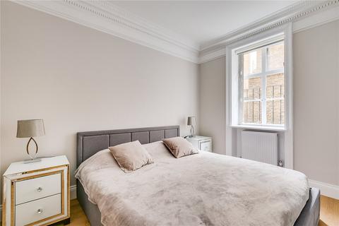 3 bedroom flat to rent - Newton Court, 53-59 Kensington Church Street, Kensington, London