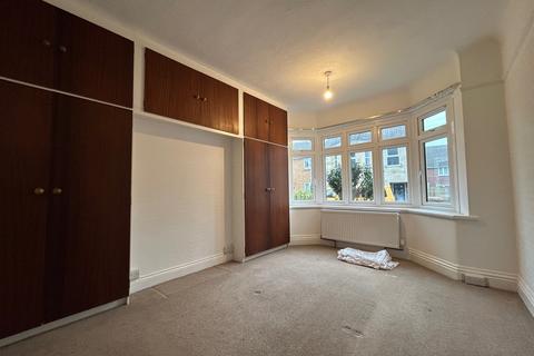 2 bedroom flat to rent, Poole BH12