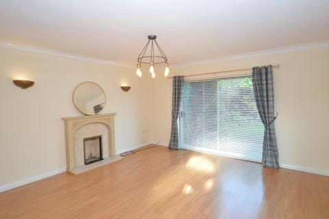 4 bedroom detached house to rent, Bruce Gardens, Dunfermline, KY11