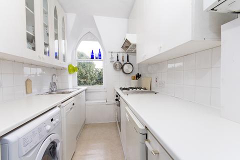 1 bedroom flat to rent, Queenstown Road, Battersea, SW8