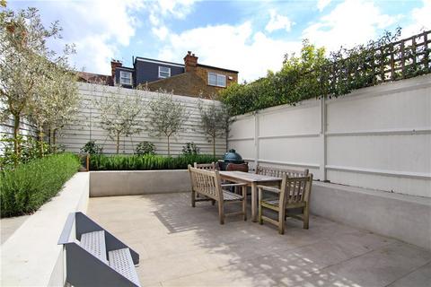 3 bedroom terraced house to rent, Farquhar Road, SW19