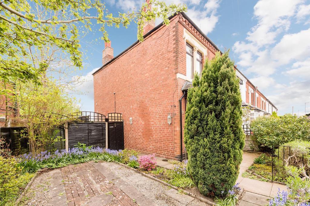 Hampton Court Road, Harborne, Birmingham, B17 9AF 2 bed end of terrace