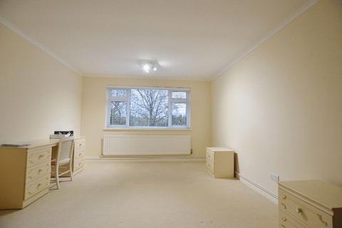 2 bedroom apartment to rent, Westfield Park, Hatch End