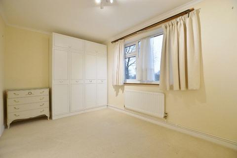 2 bedroom apartment to rent, Westfield Park, Hatch End
