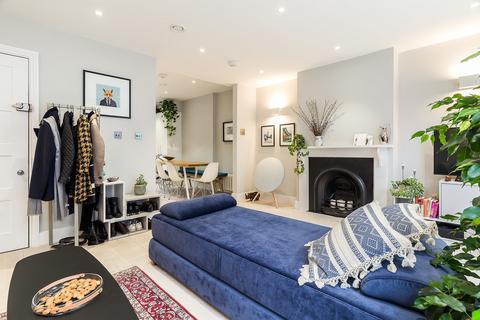 1 bedroom apartment to rent, Carnaby Street, Soho W1