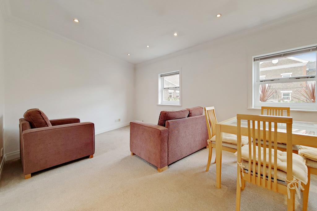 Apartment in London - View 5