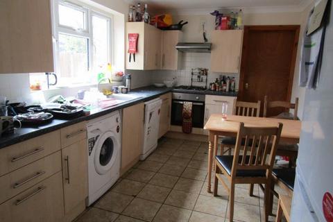 6 bedroom semi-detached house to rent, Spear Road, Southampton