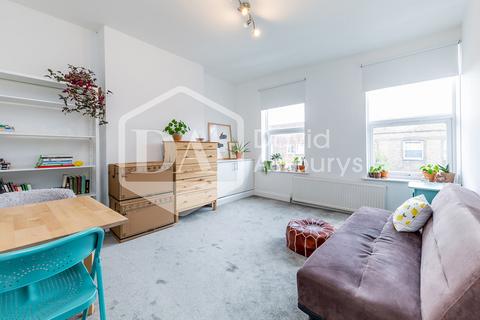 2 bedroom apartment to rent, Holloway Road, Archway, London