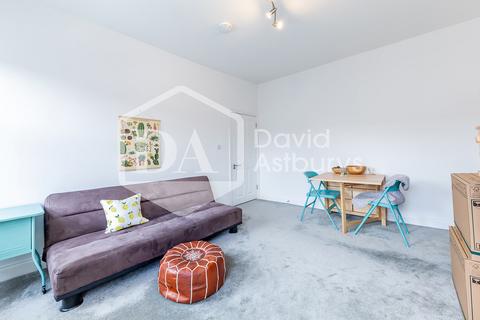 2 bedroom apartment to rent, Holloway Road, Archway, London