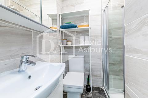 2 bedroom apartment to rent, Holloway Road, Archway, London