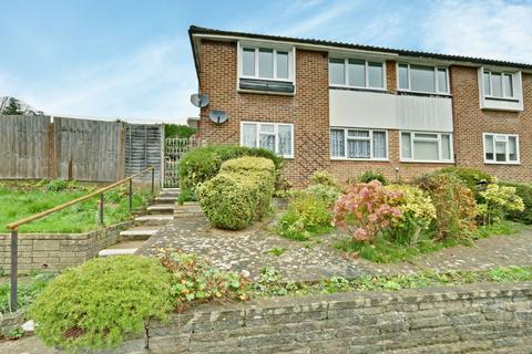 2 bedroom maisonette to rent, Vernon Crescent, Barnet EN4