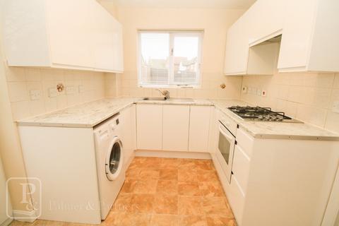 3 bedroom end of terrace house to rent, Peppercorn Close, Colchester, Essex, CO4