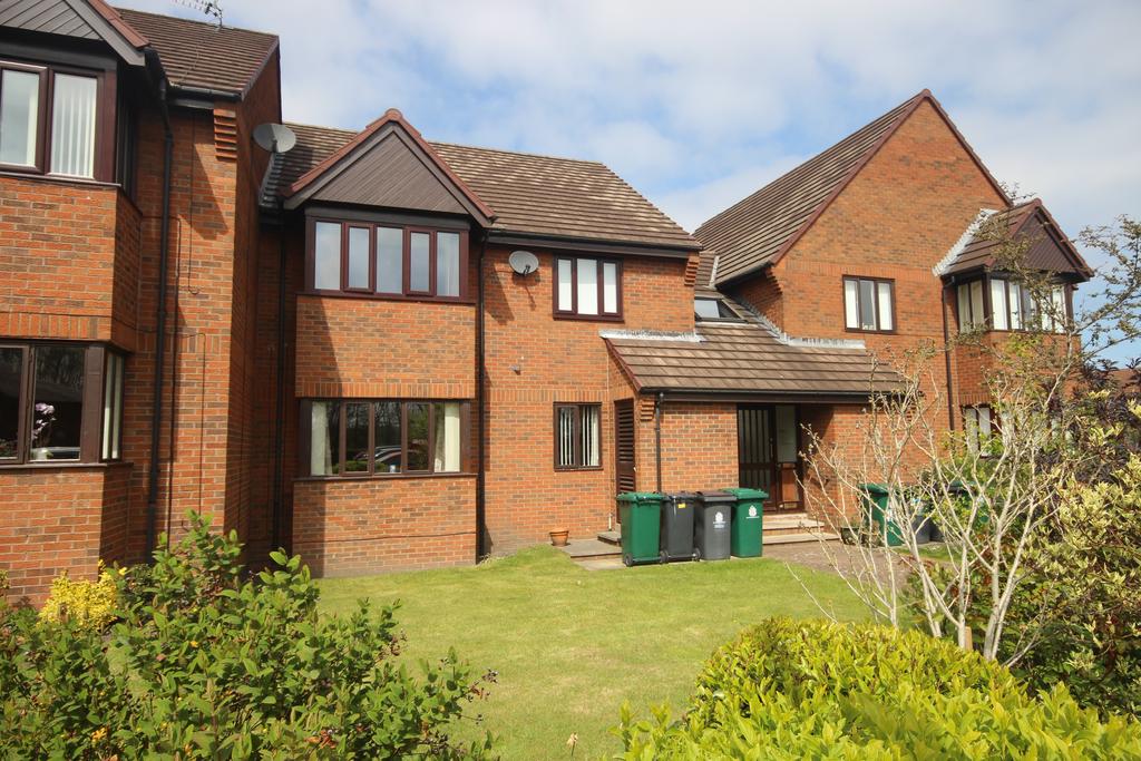 Hepscott Drive, Whitley Bay, Tyne and... 2 bed flat for sale £142,500