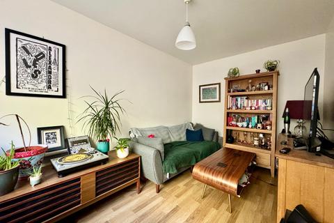 2 bedroom mews to rent, Bavaria Road, Upper Holloway