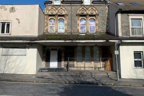 Studio to rent - High street , Kingswood, Bristol BS15