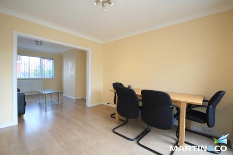 3 bedroom semi-detached house to rent, Aubrey Road, Quinton, B32