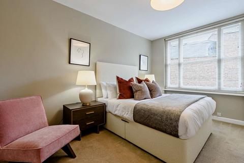 1 bedroom flat to rent, Hill Street W1